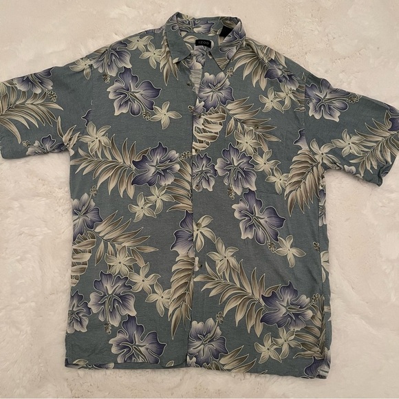 IZOD Men's Floral Shirt - Blue and Cream L - Picture 3 of 6